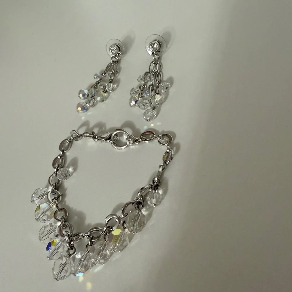 ✨NWOT Swarovski Silver Chandelier Earrings and Bracelet Set - Picture 2 of 2